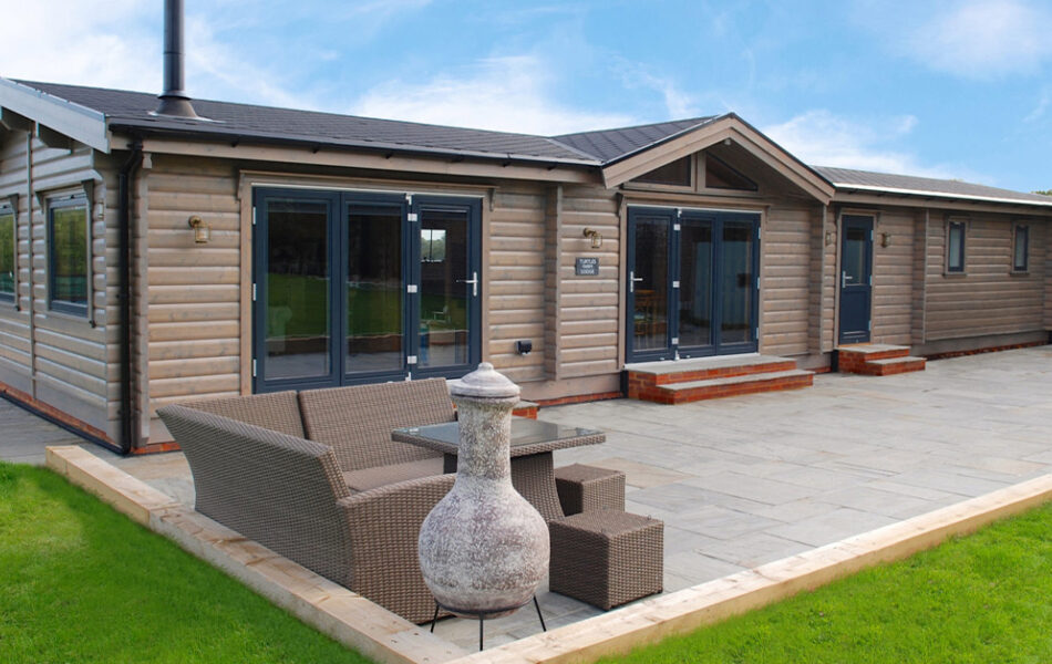 Norwegian Log residential log home exterior