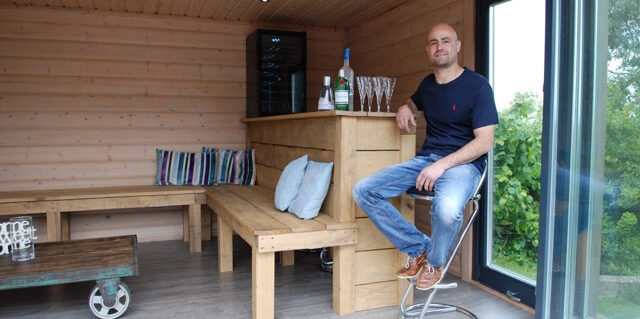 Benn Boseley At Bar 1 Small